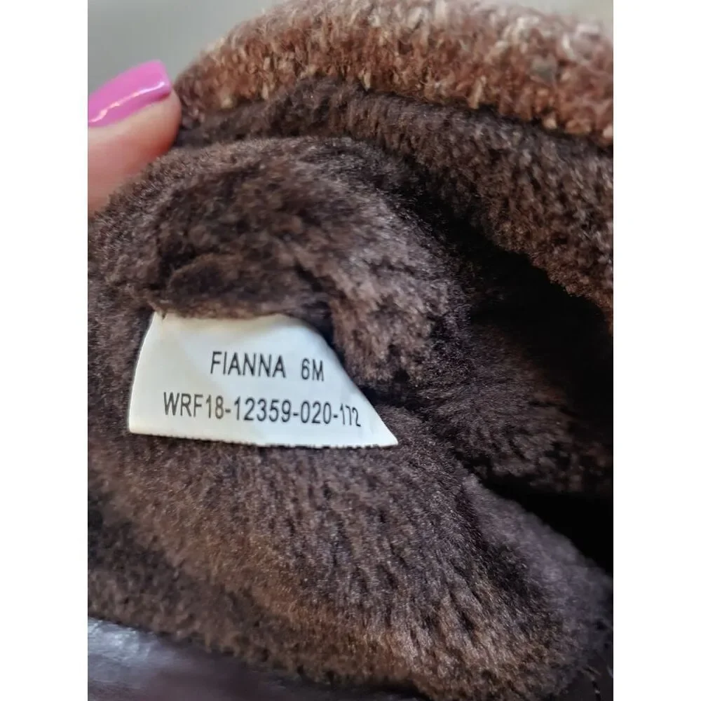 Baretraps FIANNA Womens Size 6M Brown Ankle Duck Boot.
